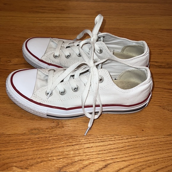 White Converse - Picture 2 of 6